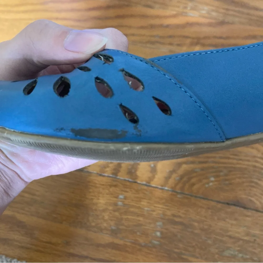 4/$10 - Restricted Laser Cutout Flats - Blue